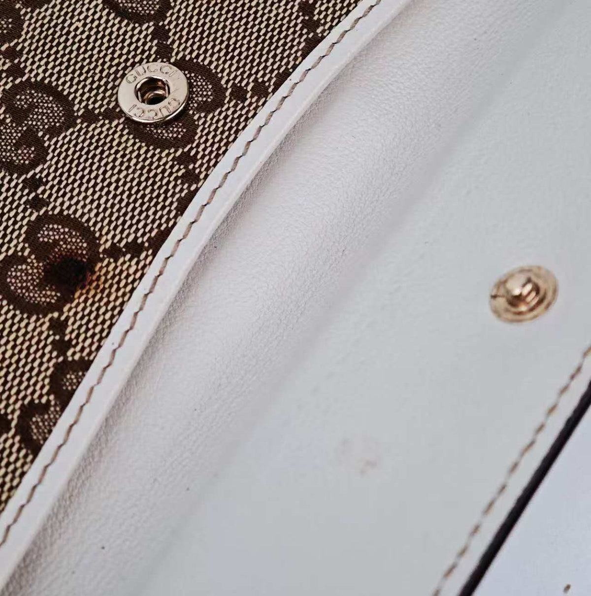 C2983 Gucci Wallet GG Canvas Lovely Heart Continental Wallet | Pre-Owned Very Good Beige / Brown Canvas, Leather GG Canvas